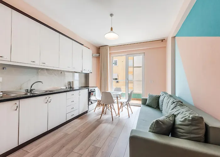 Sunny Central Apartment